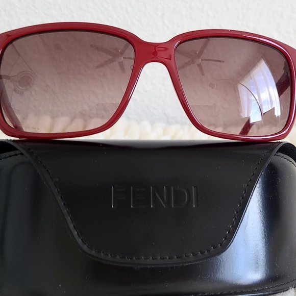 FENDI - Unisex Red Fendi Sunglasses Sonnenbrille FS 5220-615 57x15x130 - Picture 1 of 9